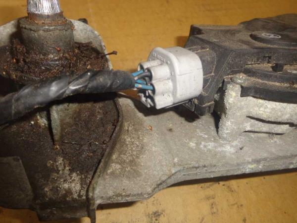 MOTEUR D ESSUIE GLACE MITSUBISHI COLT 2004-2008 - Vue 2